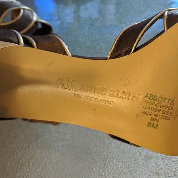 AK bronze and gold peep toe pumps- 8M NWT - Picture 3 of 7